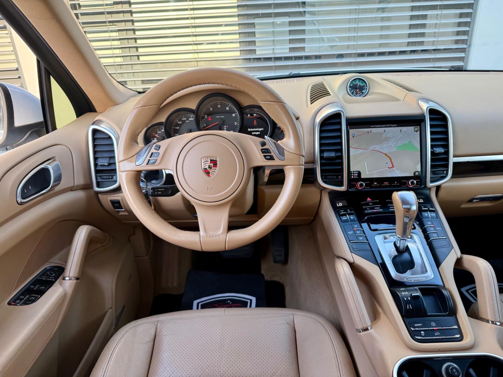 Porsche Cayenne*Sport*Schiebedach*20Zoll*Navi*Bose Sound