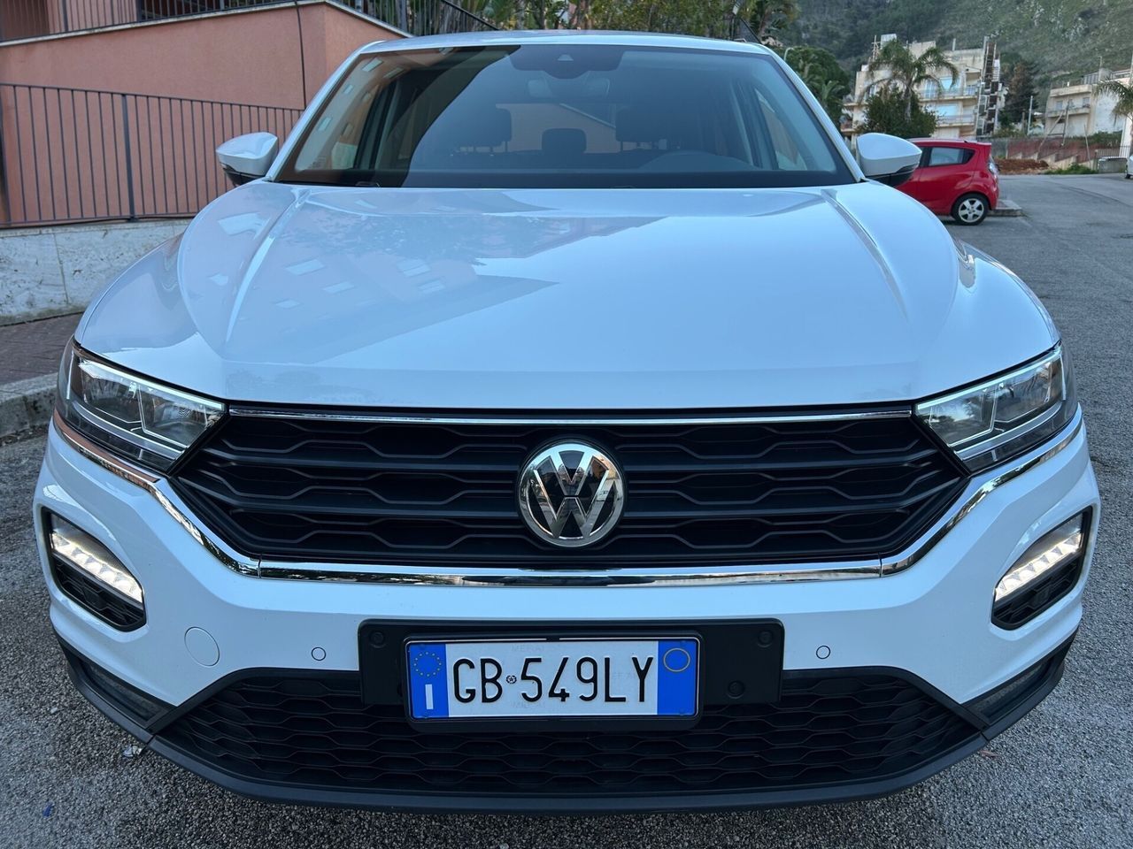 Volkswagen T-Roc 1.6 TDI BlueMotion unico propri imagem 2