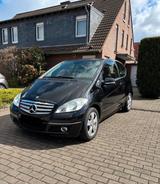 Mercedes-Benz Mercedes A160 blueEFFICIENCY Avantgarde / ... - Mercedes-Benz A 160 in Krefeld