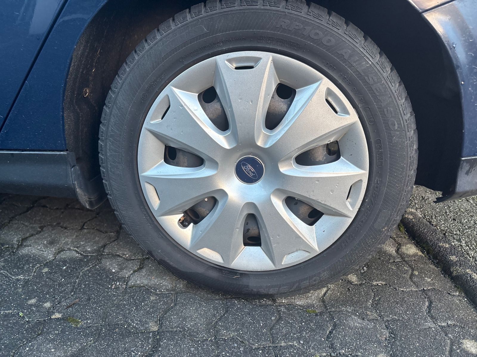 Fahrzeugabbildung Ford Focus Lim. Ambiente