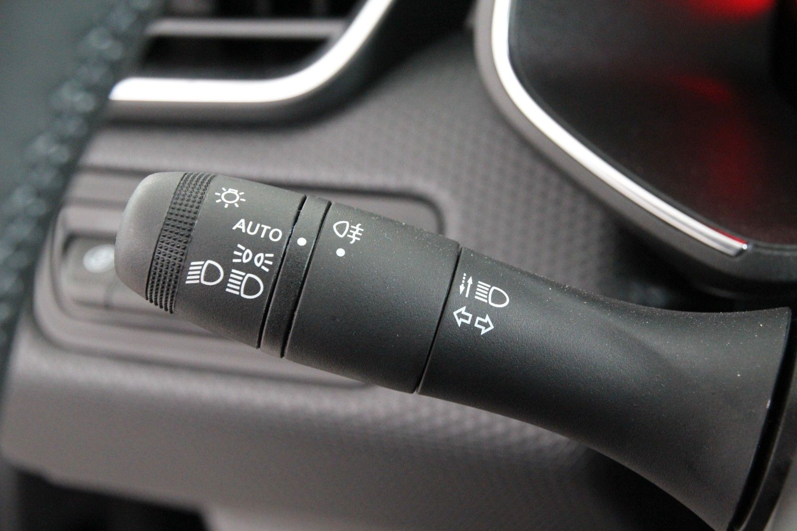 Fahrzeugabbildung Mitsubishi Colt Top LED*DAB*SHZ*BOSE*360°