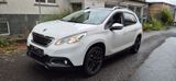 Peugeot 2008 Allure/EURO6/PANO/LEDER/DIESEL - Peugeot 2008 mit Diesel-Antrieb: Limousine