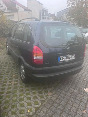 Opel Zafira Benzin