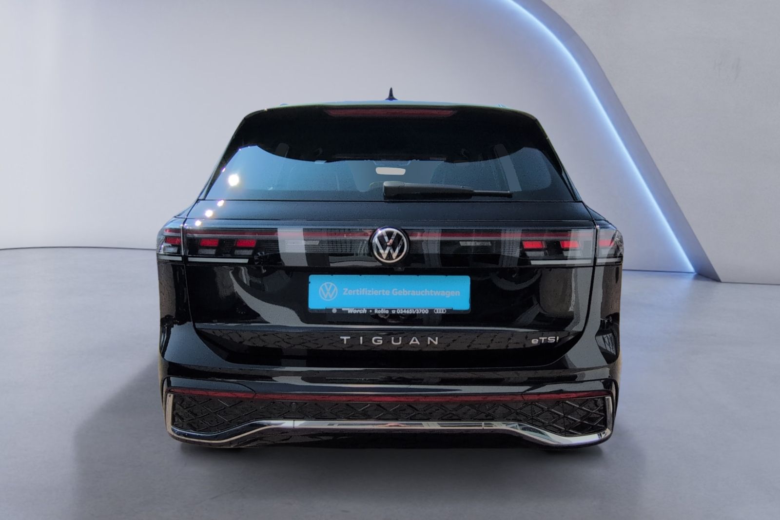 Tiguan R-Line 1.5 eTSI DSG +LED+NAVI+SHZ+KAMERA