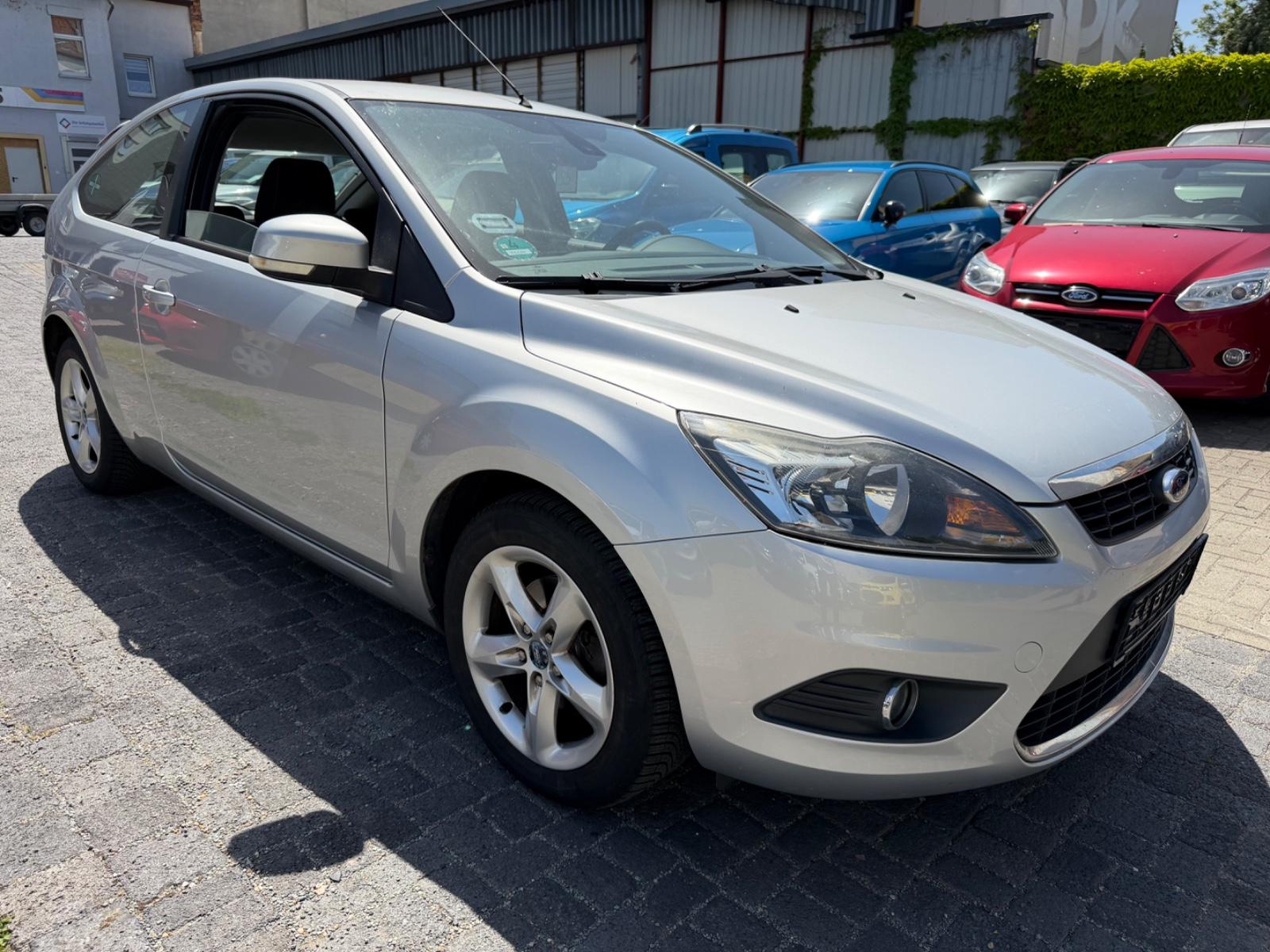 Ford Focus 1.6 Lim. Style + *Klima/Euro5/Sitzheizung*
