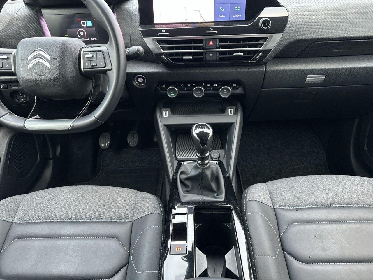 Fahrzeugabbildung Citroën C4 PureTech 130 SHINE