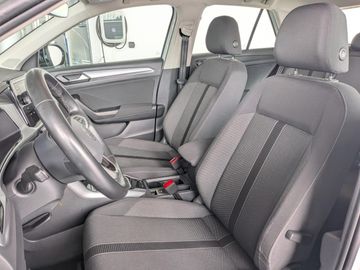 Volkswagen T-Roc - 8