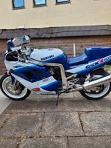 Suzuki GSX-R 1100 - SUZUKI 1100