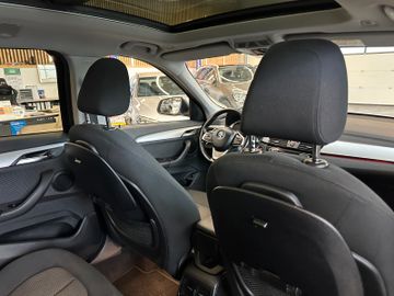 BMW X1 xDrive 20 d *HeadUp*Pano*AHK*Kamera*