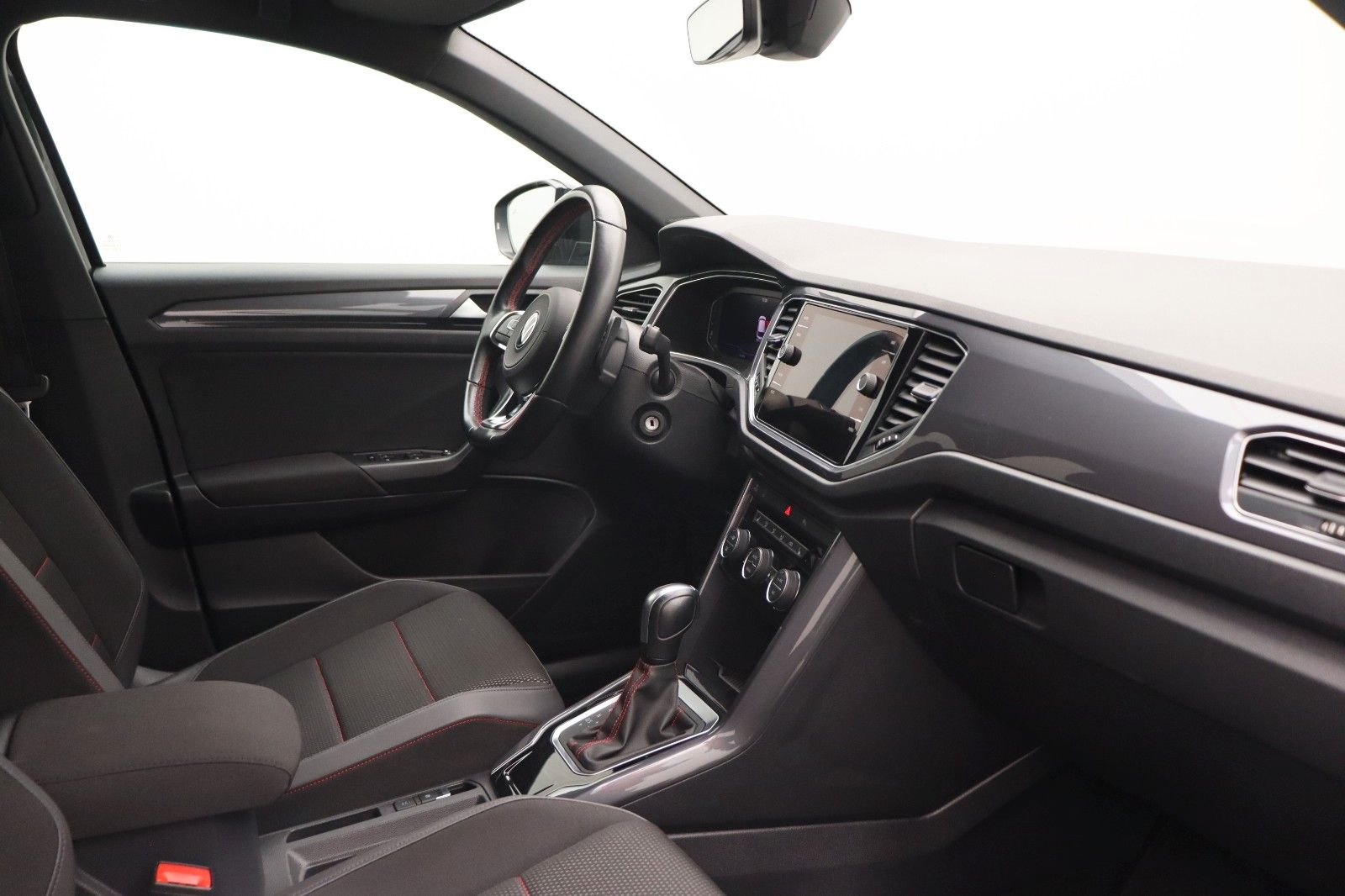 Fahrzeugabbildung Volkswagen T-Roc Sport  ACC Navi DSG LED