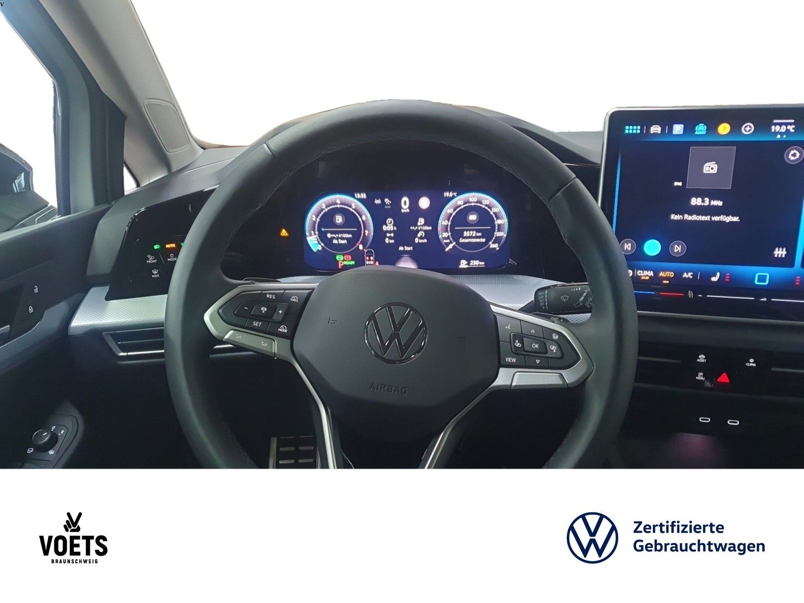 Volkswagen Golf VIII Goal 1.5 eTSI DSG LED+RearView+ACC foto 13