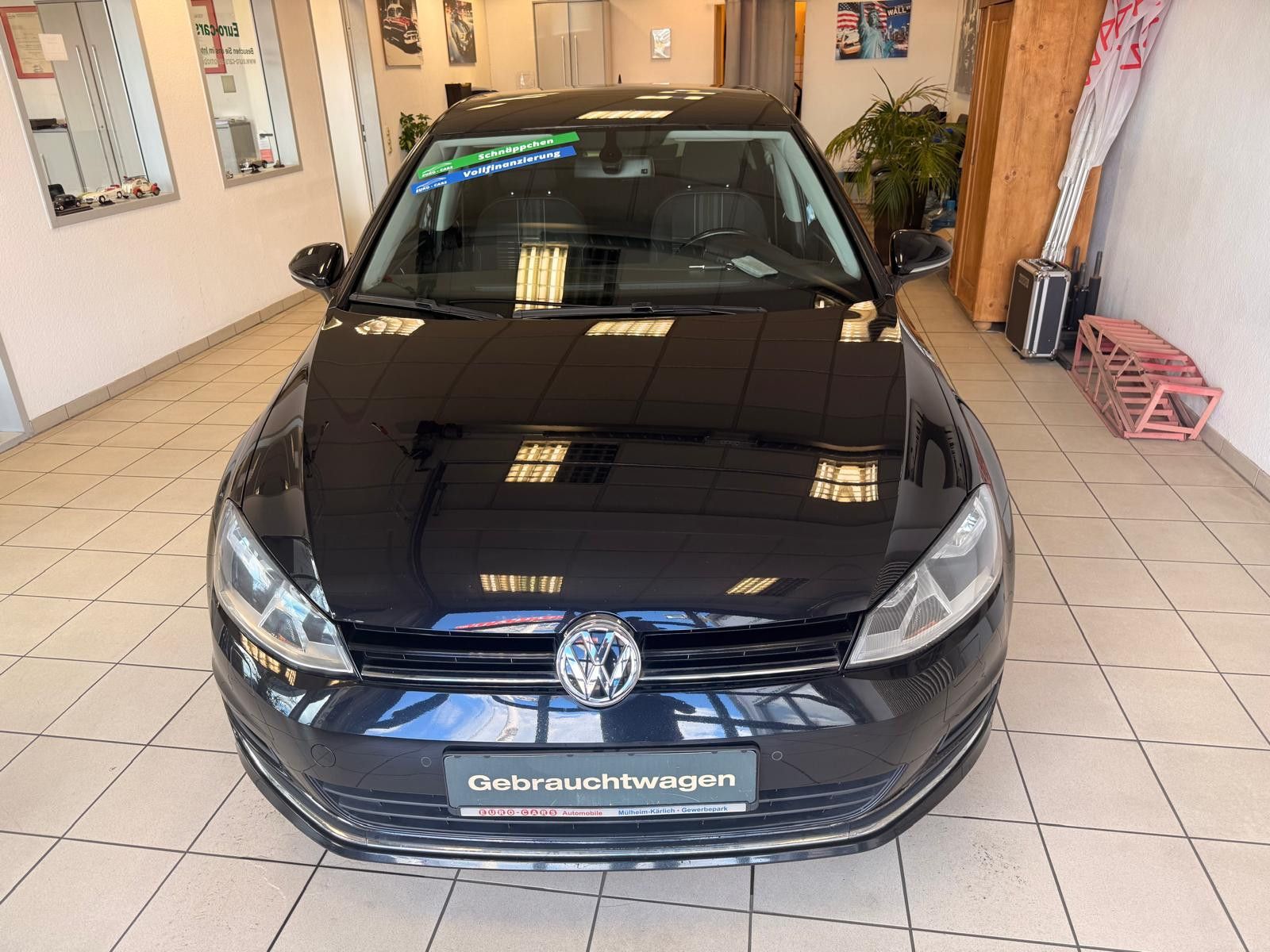 Fahrzeugabbildung Volkswagen Golf VII Lim. Lounge BMT / KLIMA / NAVI /