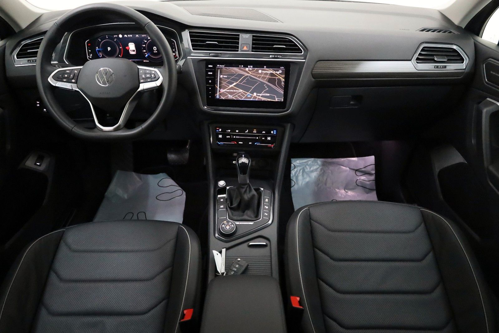 Fahrzeugabbildung Volkswagen Tiguan Allspace Elegance 4M 7 Si.,Leder,Navi,AHK