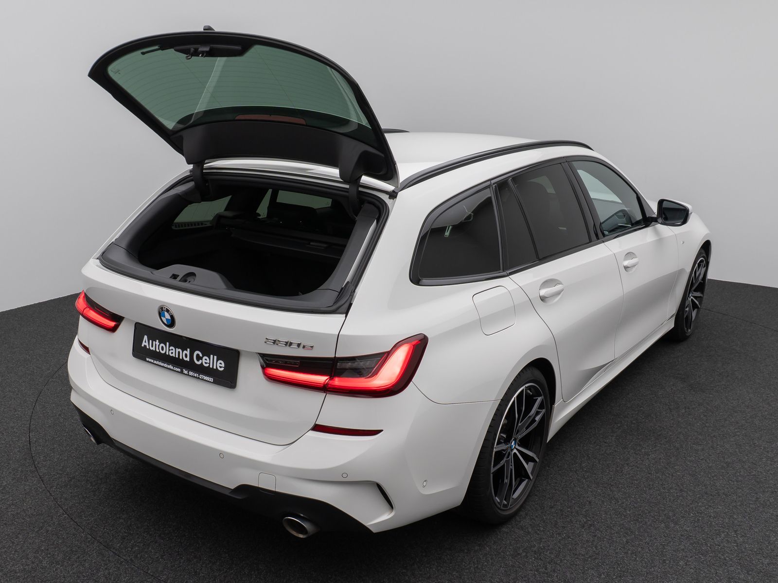 Fahrzeugabbildung BMW 330e M Sport Kamera Laser HUD DAB HiFi Komfort