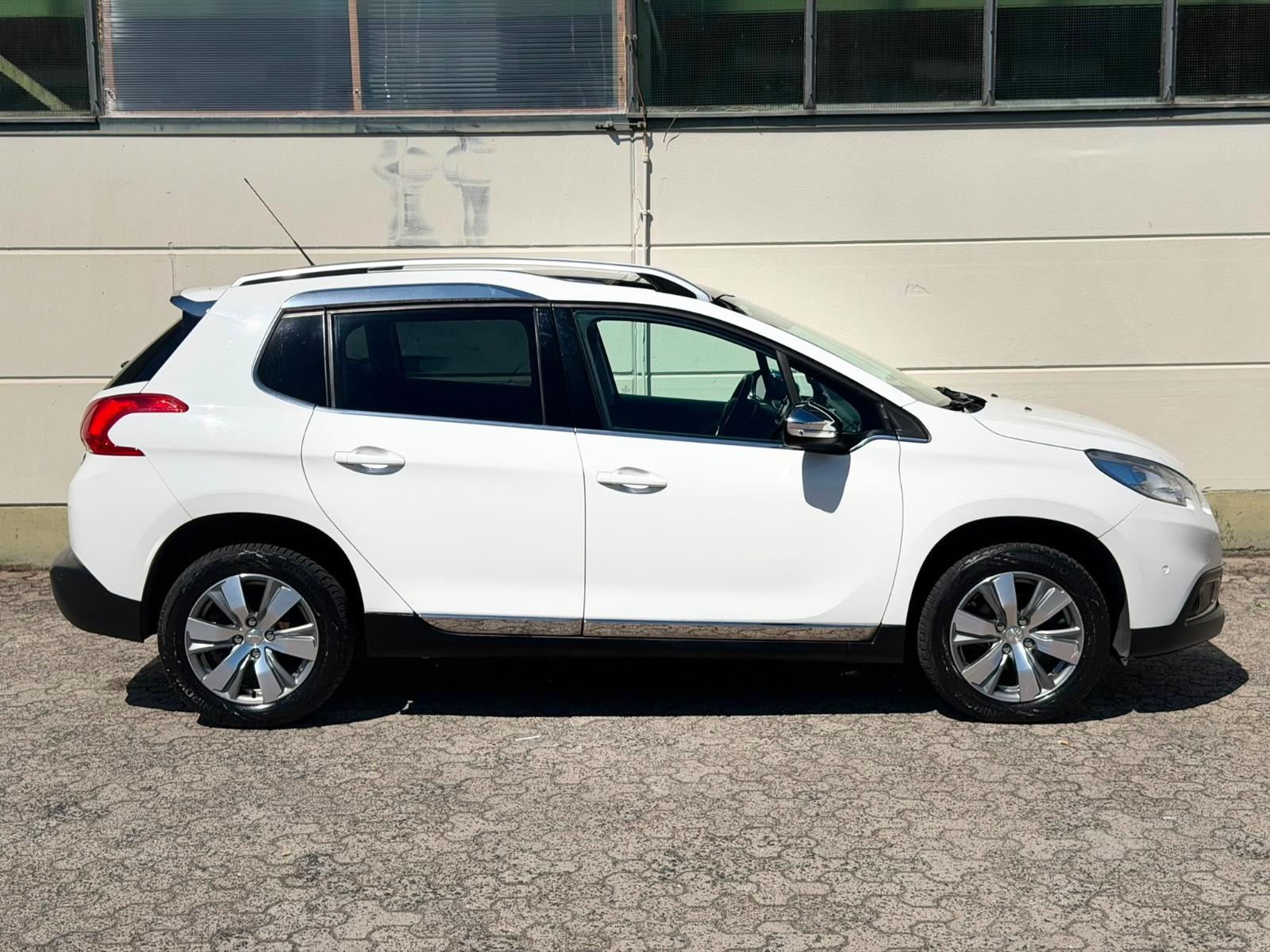 Peugeot 2008 Allure*AUTOMATIC*PANO*SHZ*PDC*