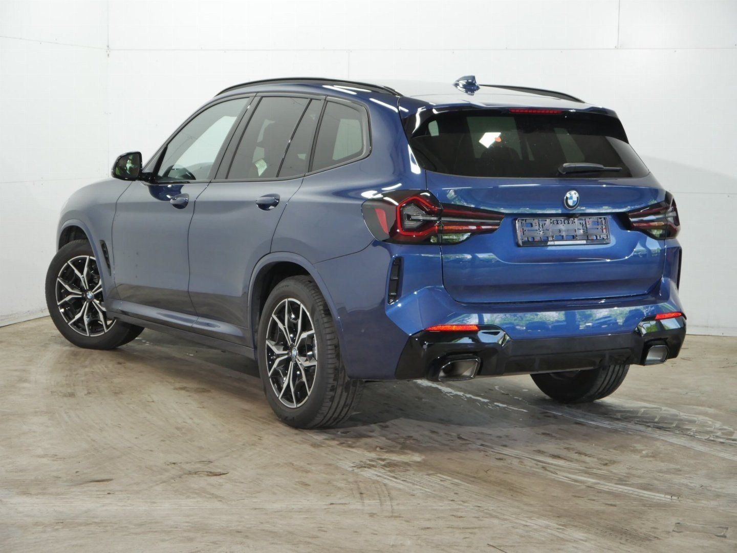 Fahrzeugabbildung BMW X3 xDrive20i M Sportpaket, Panorama-Glasdach, He
