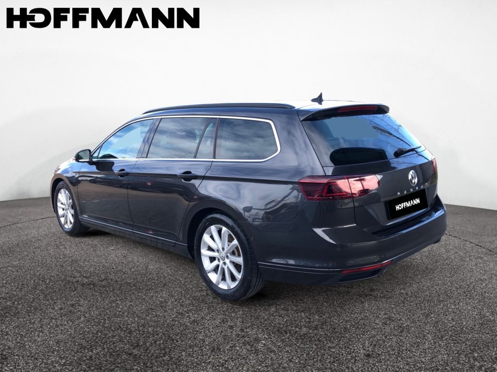 Fahrzeugabbildung Volkswagen Passat Variant 1.6 TDI SCR DSG Business Standhei