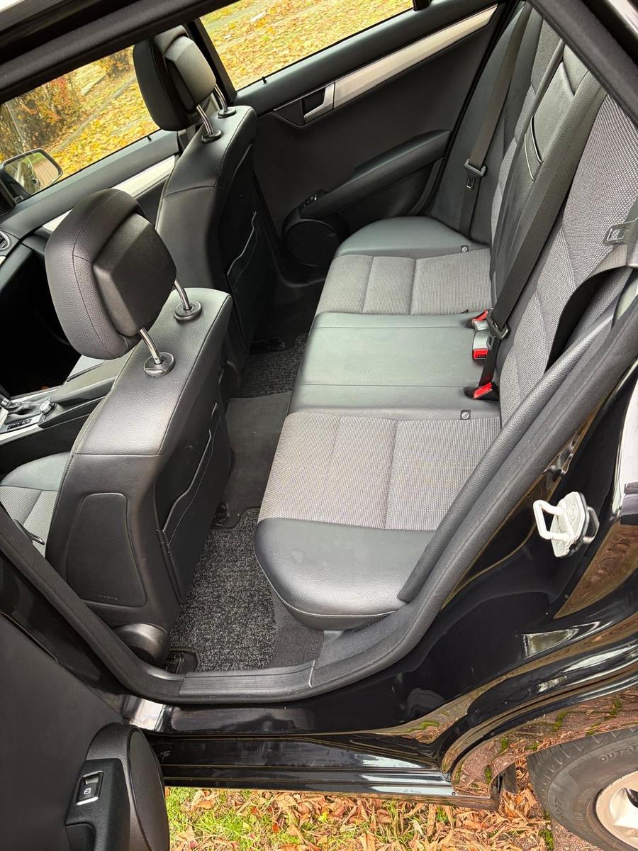 Mercedes-Benz C220 2013 — photo 12