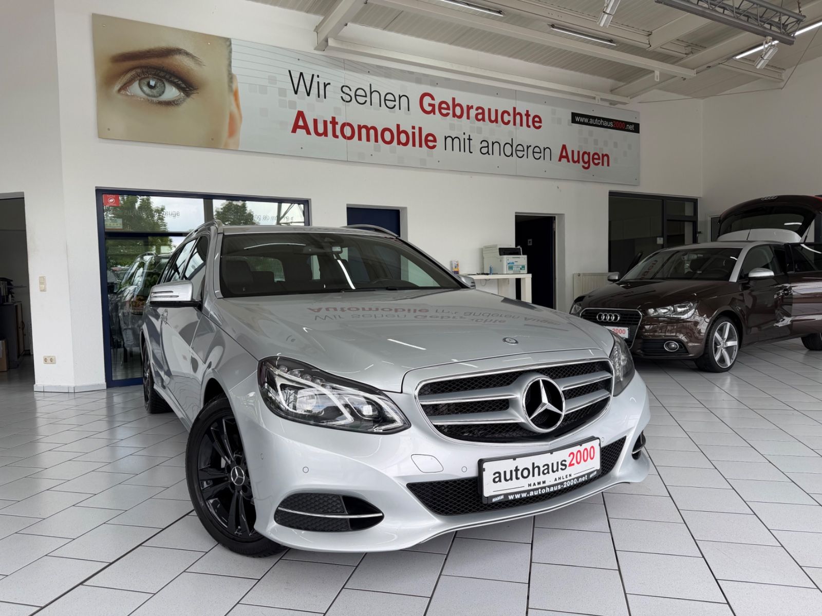 MERCEDES-BENZ E 220 Avantgarde **Gepflegt*Tempomat*PDC*LED**
