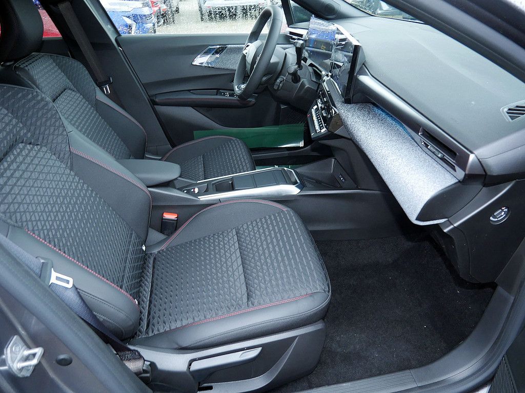 Fahrzeugabbildung Renault Clio Techno Full Hybrid E-Tech 160