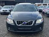 Volvo V70 Kombi Summum/Xenon/Leder/Schiebedach/Ahk - Volvo V70: Summum