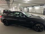 BMW M4 Cabrio M4 - schwarze BMW M4