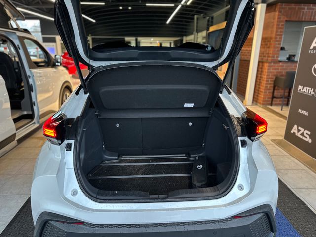 Toyota C-HR Hybrid FWD 2,0 L Black&White