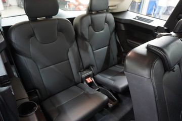 Volvo XC90 - 10