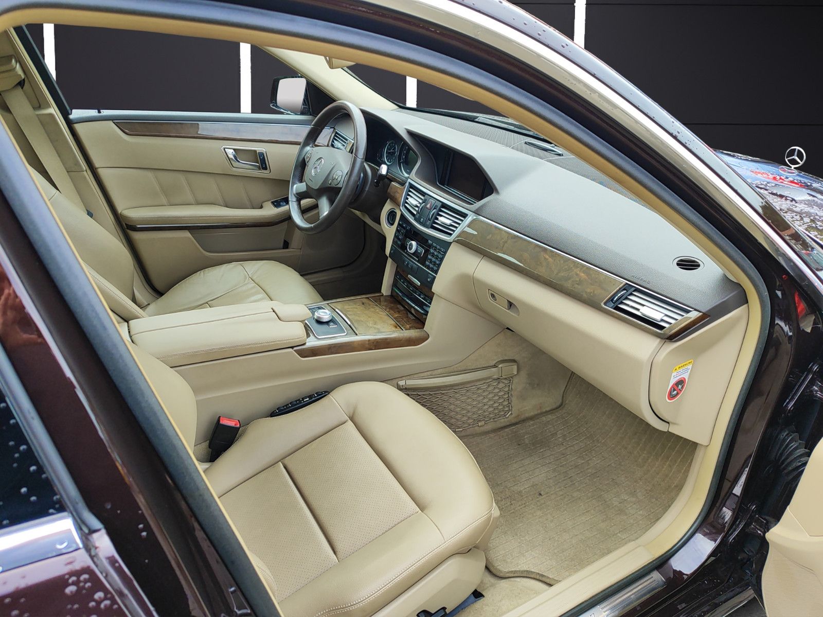 Fahrzeugabbildung Mercedes-Benz E 350 CDI BlueEfficiency*Navi*Leder*Top Zustand*
