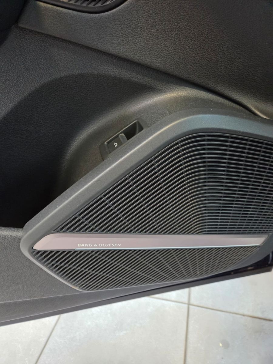 Fahrzeugabbildung Audi SQ5 3.0 TFSI quattro/Voll/Panodach/HUD/AHK