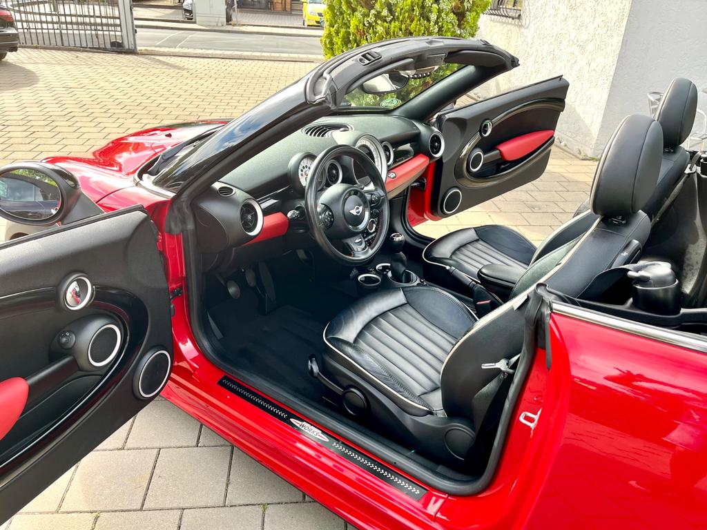 MINI John Cooper Works Roadster