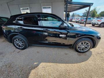 Alfa-Romeo Stelvio - 4