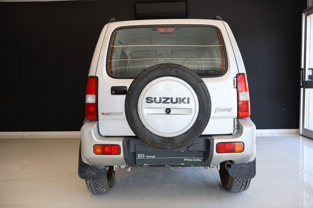 Suzuki Jimny 2006 — двигун 1.328 cm³, 86 HP (63kW)