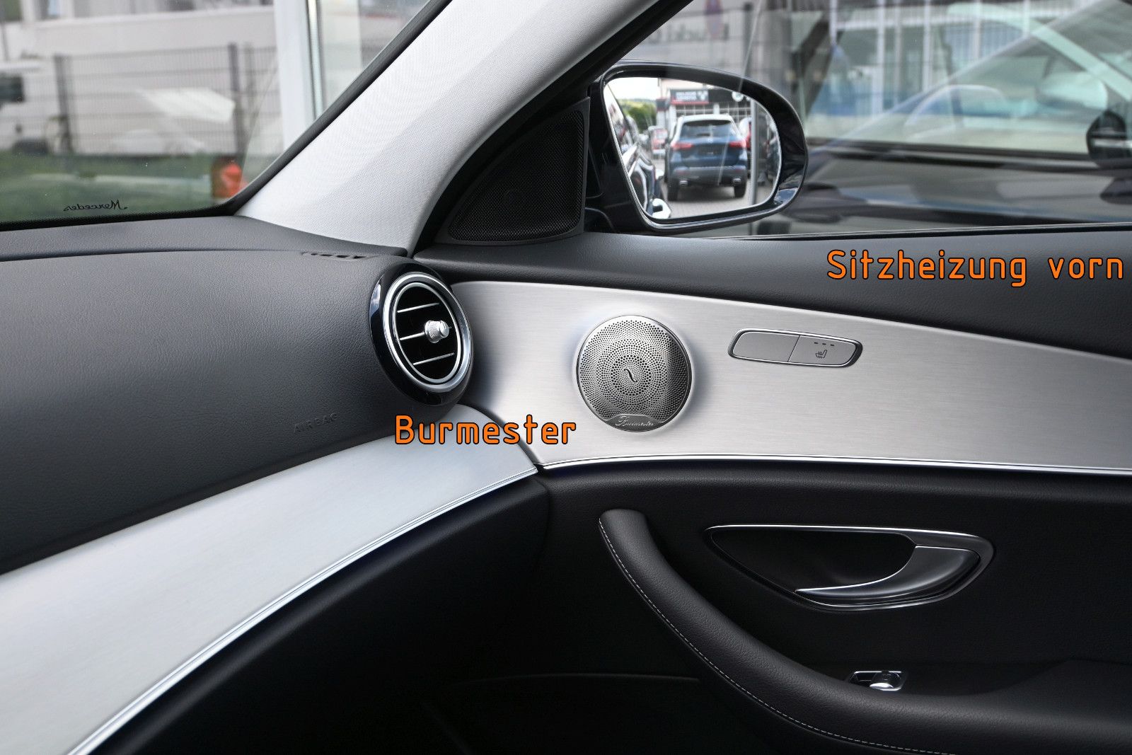 Fahrzeugabbildung Mercedes-Benz E 200 4Mat. T NIGHT °ACC°AHK°BURM°HUD°STANDHEIZ°