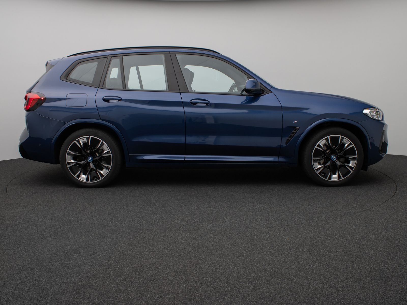 Fahrzeugabbildung BMW iX3 Impressive M Sport Panorama 360°HUD DAB H/K