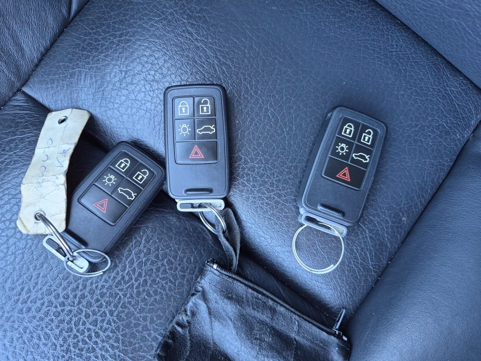 Volvo V70 2009 — photo 13