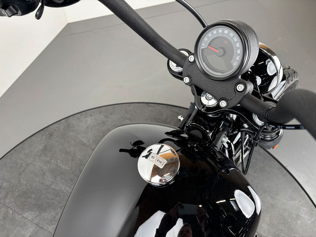Fahrzeugabbildung Harley-Davidson STREET BOB 117 *NEUWERTIG *1.HAND
