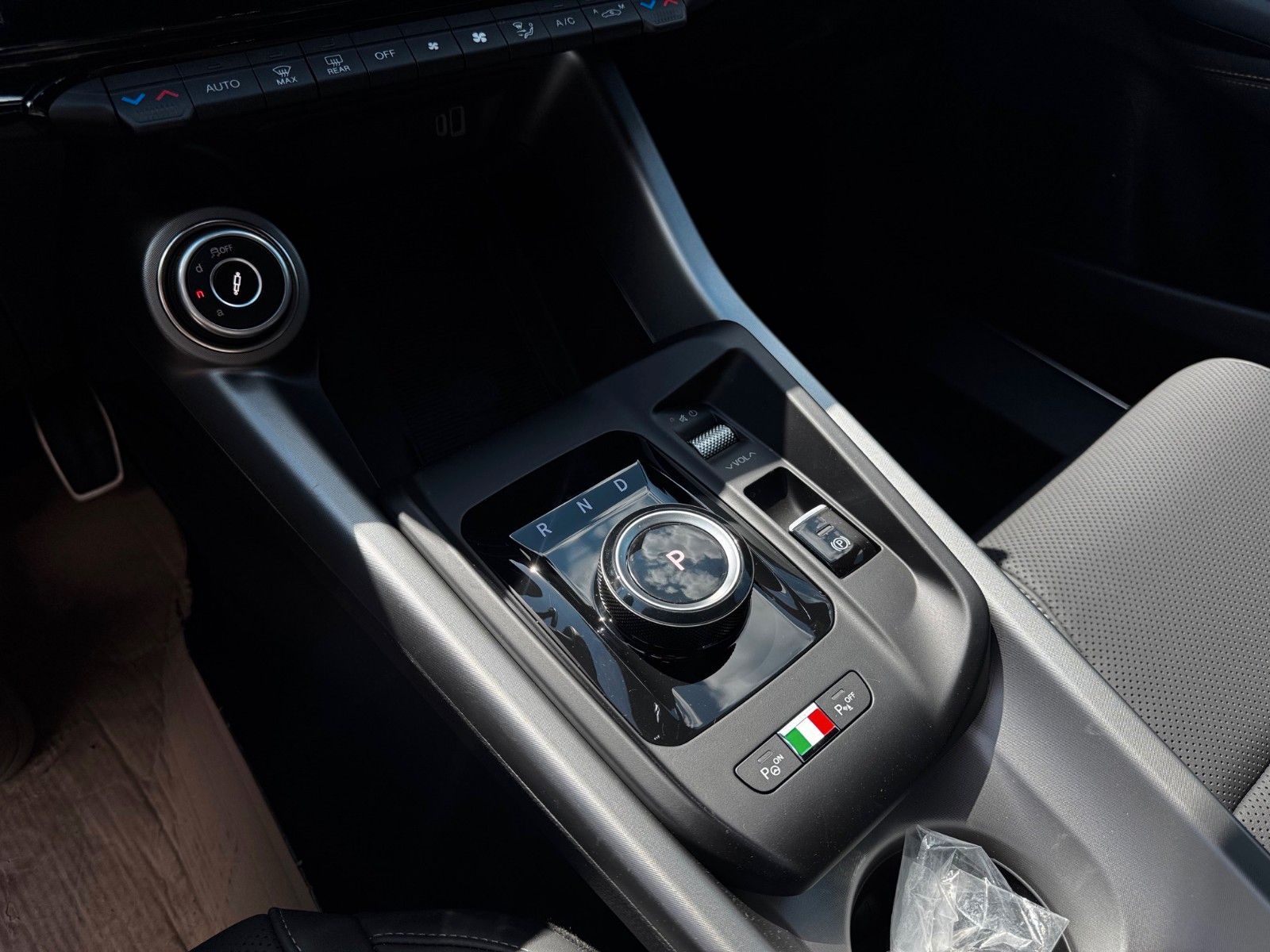 Fahrzeugabbildung Alfa Romeo Tonale Ibrida MY25 VELOCE 1.5 160ps Sitzkühlung