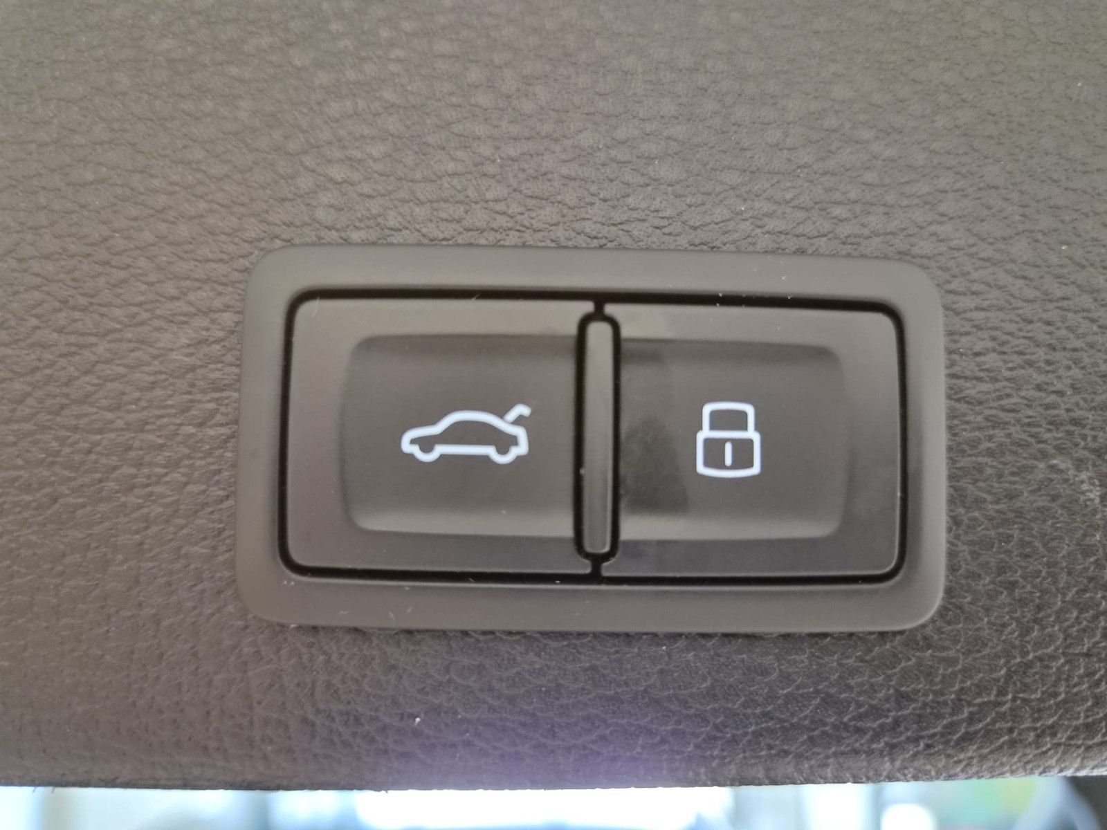 Fahrzeugabbildung Audi Q2 35 TFSI advanced / LED / NAVI / KAMERA