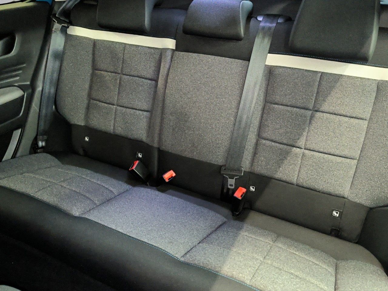 Fahrzeugabbildung Citroën C4 Cactus Shine Panoramadach Kamera uvm.