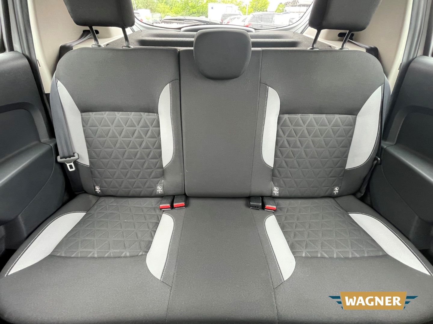 Fahrzeugabbildung Dacia Sandero II Stepway Ambiance 0.9 TCe 90 eco