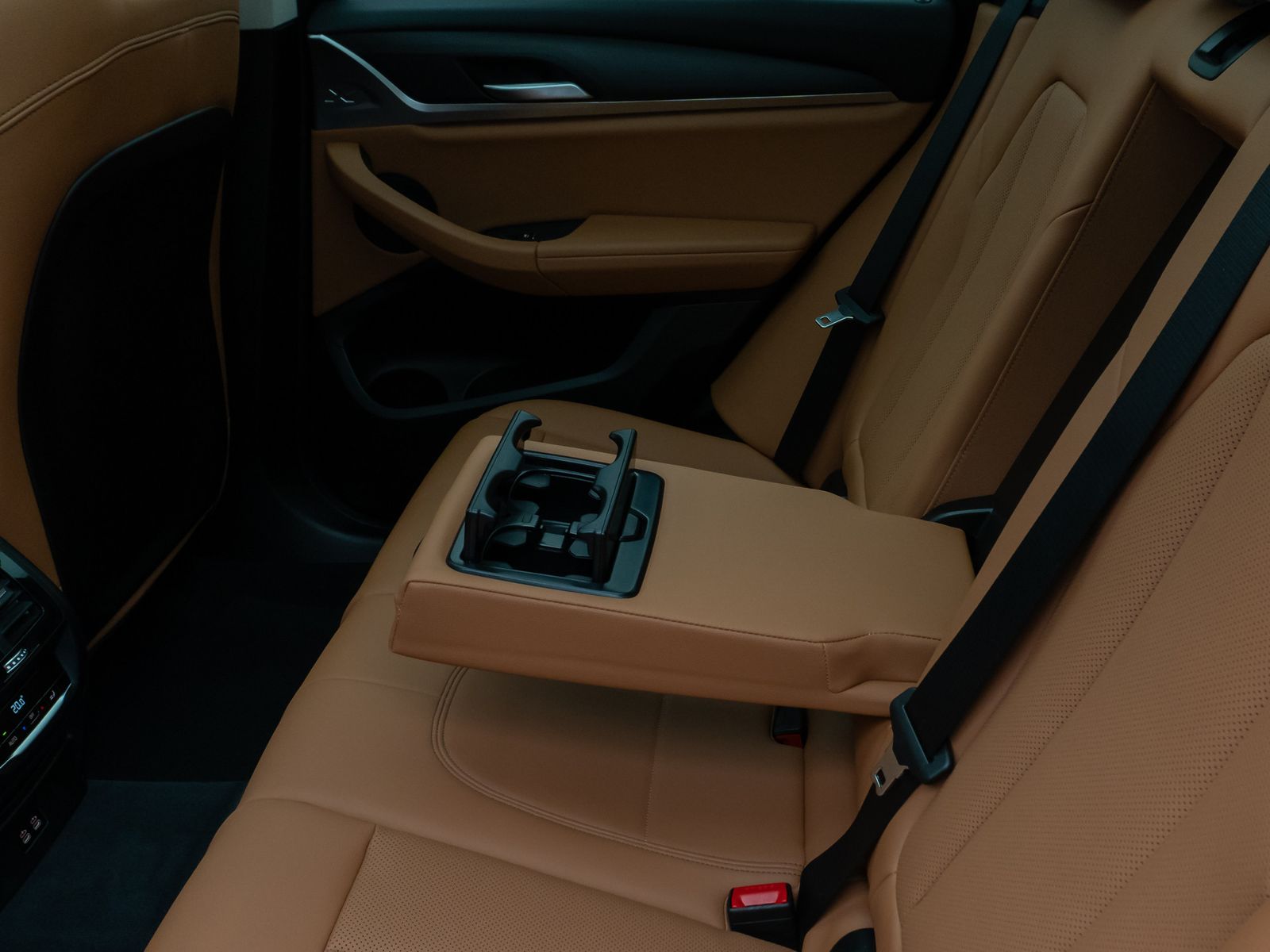 Fahrzeugabbildung BMW X3 xD30e Panorama Kamera DAB AHK DrivingAssist