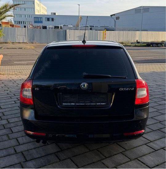 Skoda Octavia 2009 — engine 160 HP (118kW)