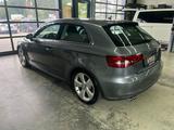 Audi A3 2.0 TDI S-Line Sportpaket+Navi+PDC+SHZ+17" - Audi A3 Limousine Line sportpaket mit Diesel-Antrieb