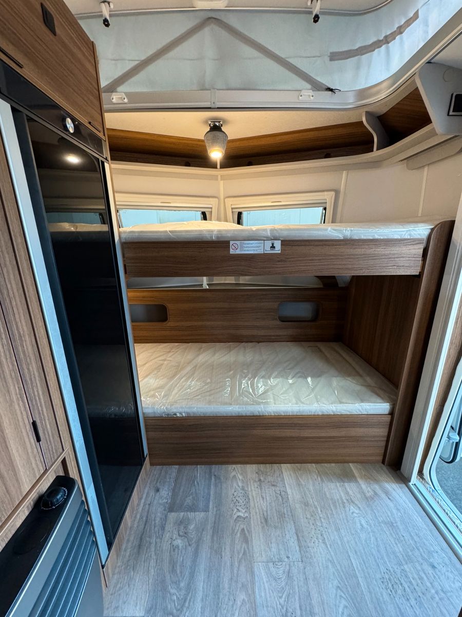 Fahrzeugabbildung HYMER / ERIBA / HYMERCAR Eriba Touring 560  - 9.099€ SPAREN!