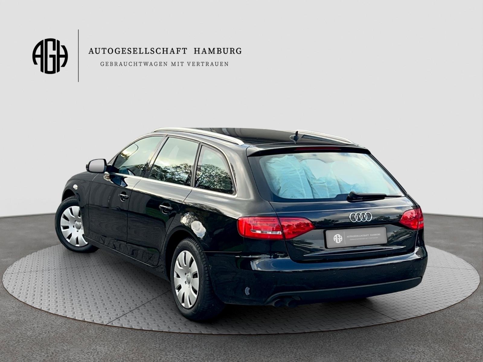 Audi A4 2009 — rear view