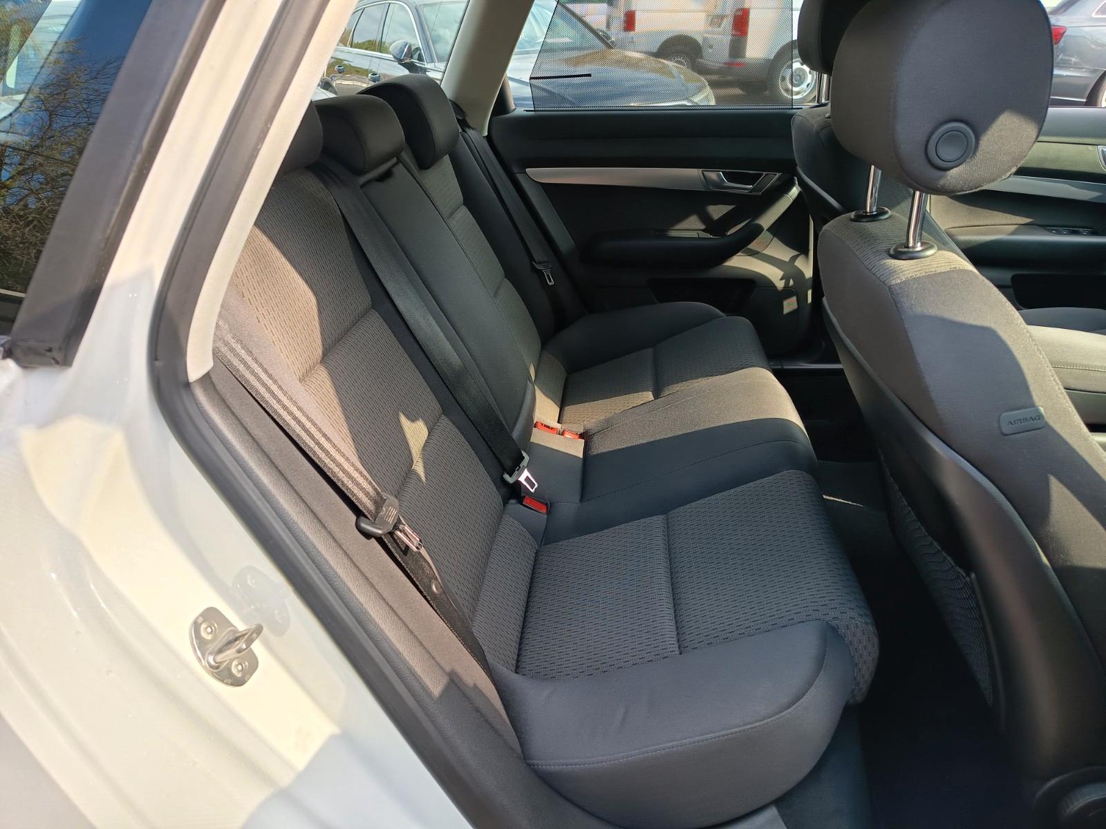 Audi A6 2010 — photo 13