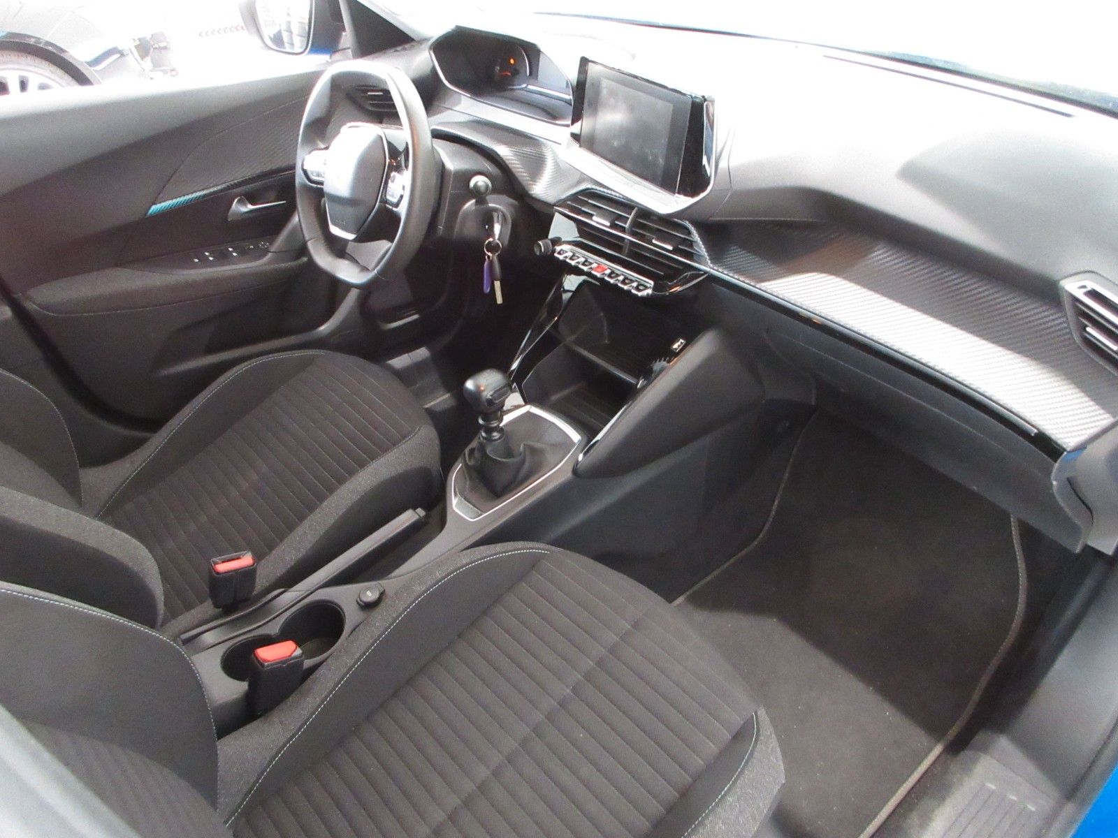 Fahrzeugabbildung Peugeot 2008 Active LED/NAVI/PDC/ALU/TEMPO