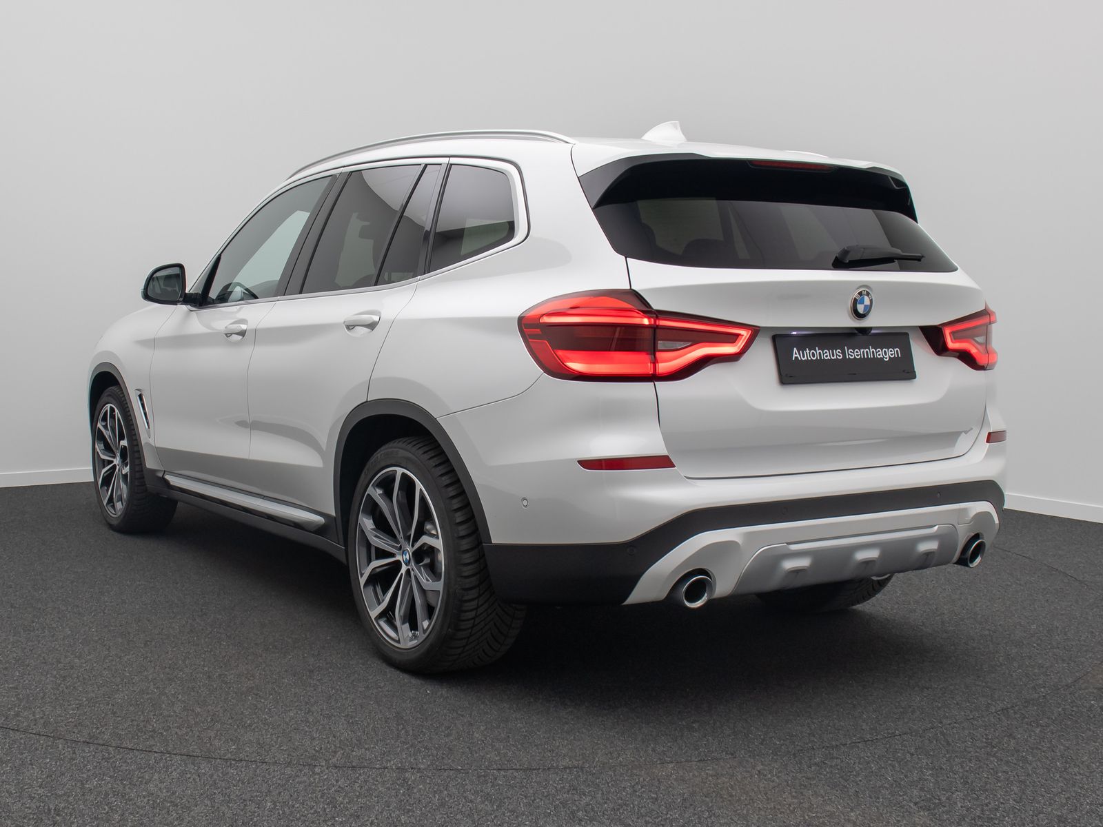 Fahrzeugabbildung BMW X3 xD20d xLine Kamera DAB AHK Komfort HUD 20Zoll