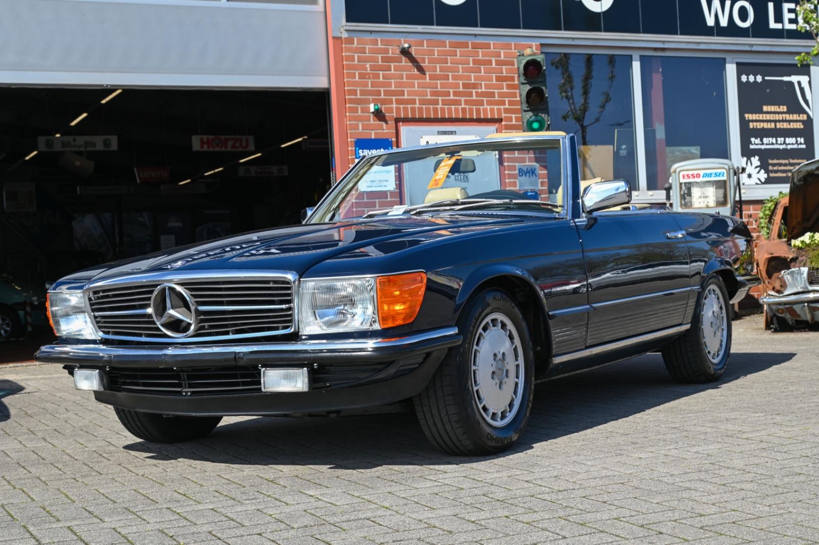 Mercedes-Benz SL 500 R107 *NEULACK*VERDECK NEU*TOP*